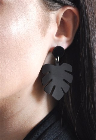 BLACK MONSTERA LEAF EARRINGS