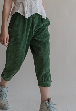VINTAGE 80S GREEN CORDUROY CAPRI SHORTS