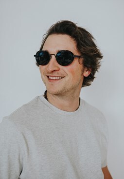 Round Polarized Sunglasses in Matt Black - Smoke Polarized