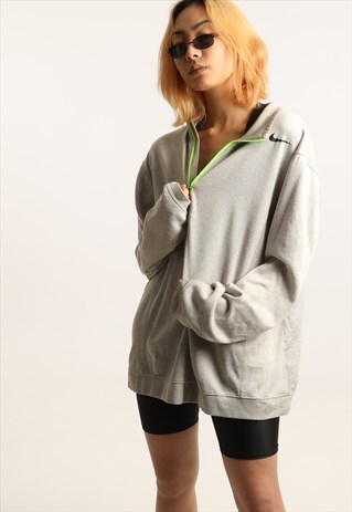 VINTAGE NIKE PRINT LOGO 1/4 ZIP SWEATSHIRT