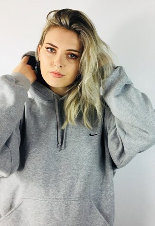 NIKE EMBROIDERED SWOOSH HOODIE