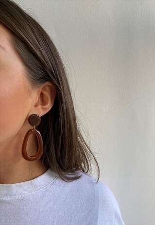 BROWN MARBLE PRINT STATEMENT EARRINGS