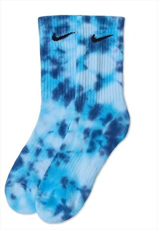 MIXED BLUE TIEDYE NIKE SOCKS