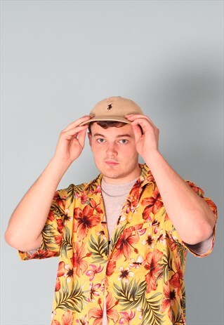 YELLOW HAWAIIAN STYLE SHORT SLEEVED SHIRT