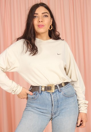 VINTAGE 90S LONG SLEEVE NIKE T-SHIRT IN BEIGE