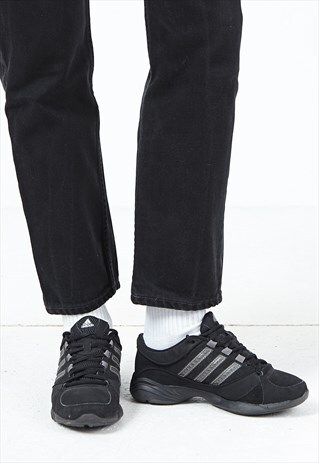 VINTAGE BLACK ADIDAS TRAINERS