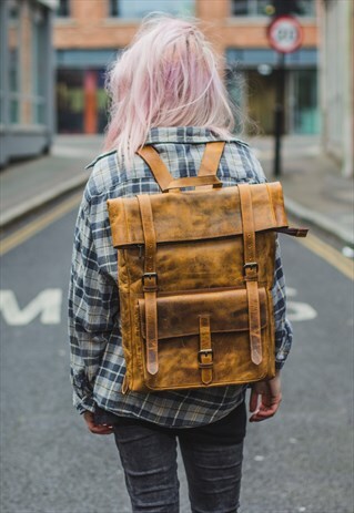 LUXURY LEATHER BACKPACK WITH FLAP IN TEXTURED YELLOW