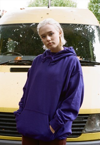 HOODIE IN PURPLE WITH WOVEN LABEL DETAIL