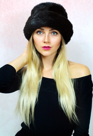 1970S VINTAGE BLACK SOFT FAUX FUR HAT