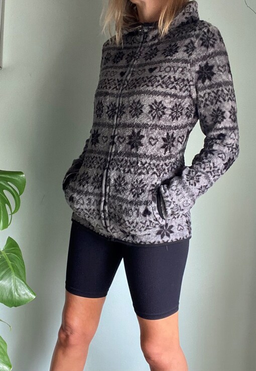 garment image