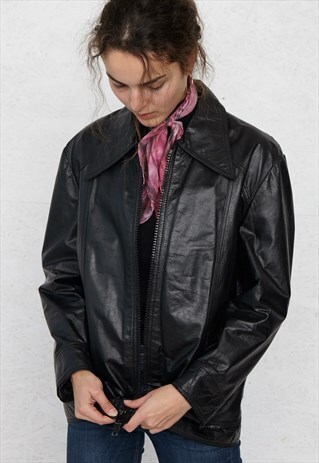 VINTAGE BLACK LEATHER JACKET