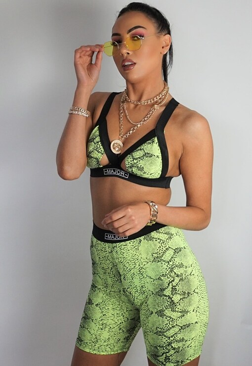 garment image
