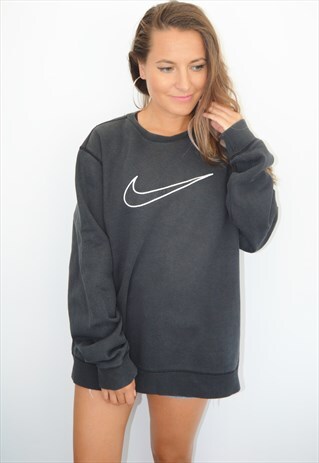 90'S NIKE VINTAGE LOGO SWEATSHIRT