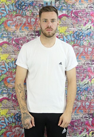 VINTAGE 90S ADIDAS T-SHIRT. UNISEX