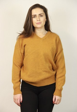 VINTAGE WOOL JUMPER