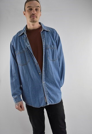 VINTAGE 90S LEVIS OVERSIZED BLUE DENIM SHIRT