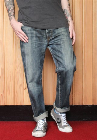 VINTAGE BLUE LEVI'S 501 JEANS