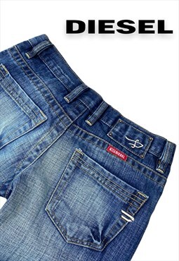 Vintage Women's Y2K Low-rise bootcut Diesel blue jeans