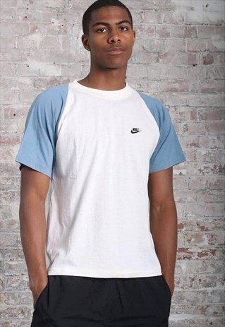 VINTAGE NIKE LOGO T-SHIRT WHITE AND BLUE