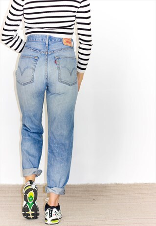 VINTAGE 501 BLUE BUTTON FLY RIPPED KNEE LEVI JEANS