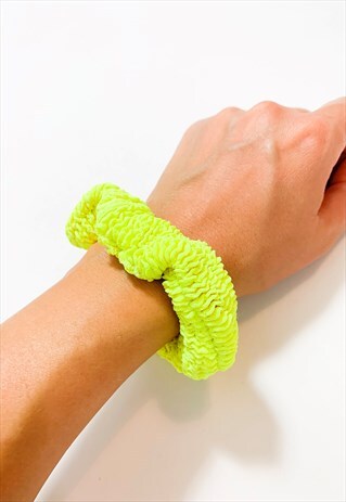 NEON YELLOW CRINKLE SCRUNCHIE