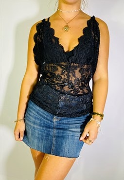 Vintage Size M Y2K Lace Cami Top In Black