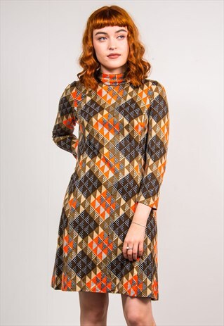 VINTAGE 70'S RETRO CHECKED PATTERN TURTLE NECK DRESS