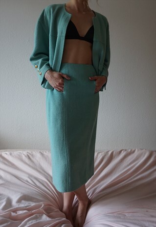 80S CHANEL BOUCLE SKIRT SUIT TURQUOISE M
