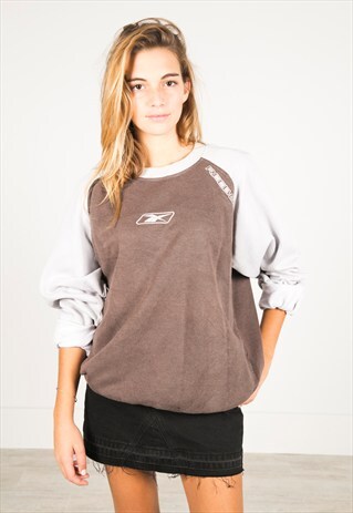 VINTAGE 90S REEBOK SWEATSHIRT/ R125
