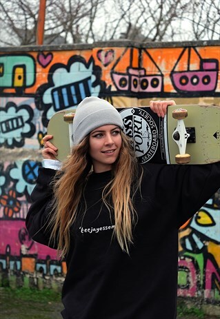 TEEJAYESSEM BLACK SWEATSHIRT
