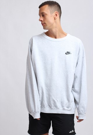 VINTAGE NIKE SWEATSHIRT
