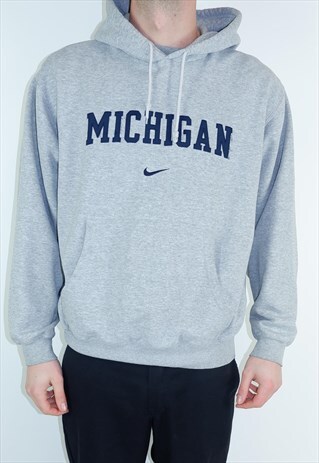 VINTAGE NIKE HOODIE