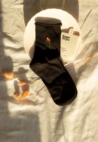 BLACK TULIP MOTIF EMBROIDERED SOCKS