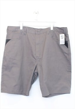Vintage Dickies shorts in grey. Best fits W44"