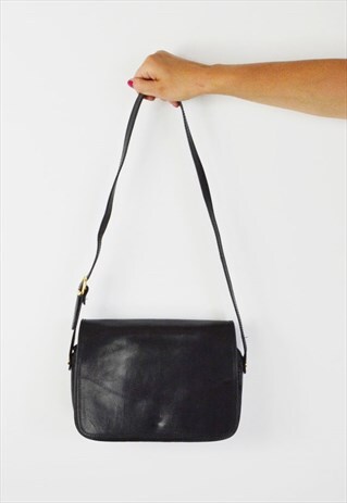 BLACK LEATHER SHOULDER BAG