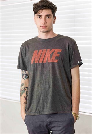 VINTAGE NIKE T-SHIRT LOGO 90S L 5.8