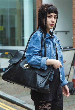 LARGE BLACK LEATHER SHOULDER BAG (EXCLUSIVE LIMITED EDITION)