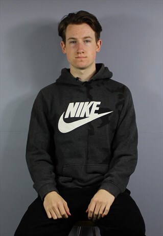 VINTAGE NIKE HOODIE IN GREY WITH PRINTED LOGO AND CAMOUFLAGE