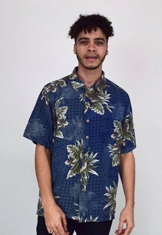 VINTAGE 90'S HAWAIIAN BLUE AND GREEN BUTTON-UP SHIRT