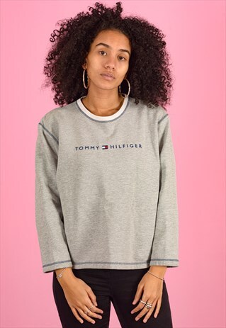 VINTAGE TOMMY HILFIGER SPELL-OUT SWEATSHIRT