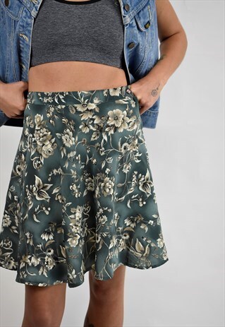 VINTAGE 90S FLIPPY FLORAL PRINT MINI SKATER SKIRT