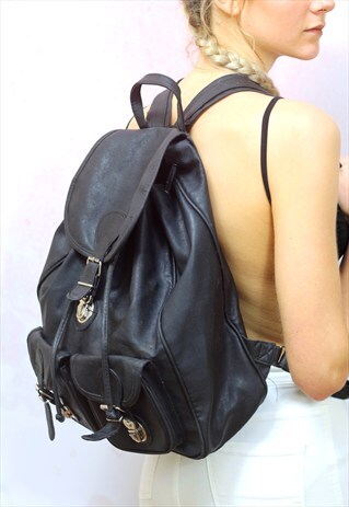 1990S VINTAGE FAUX VEGAN LEATHER BLACK BACKPACK
