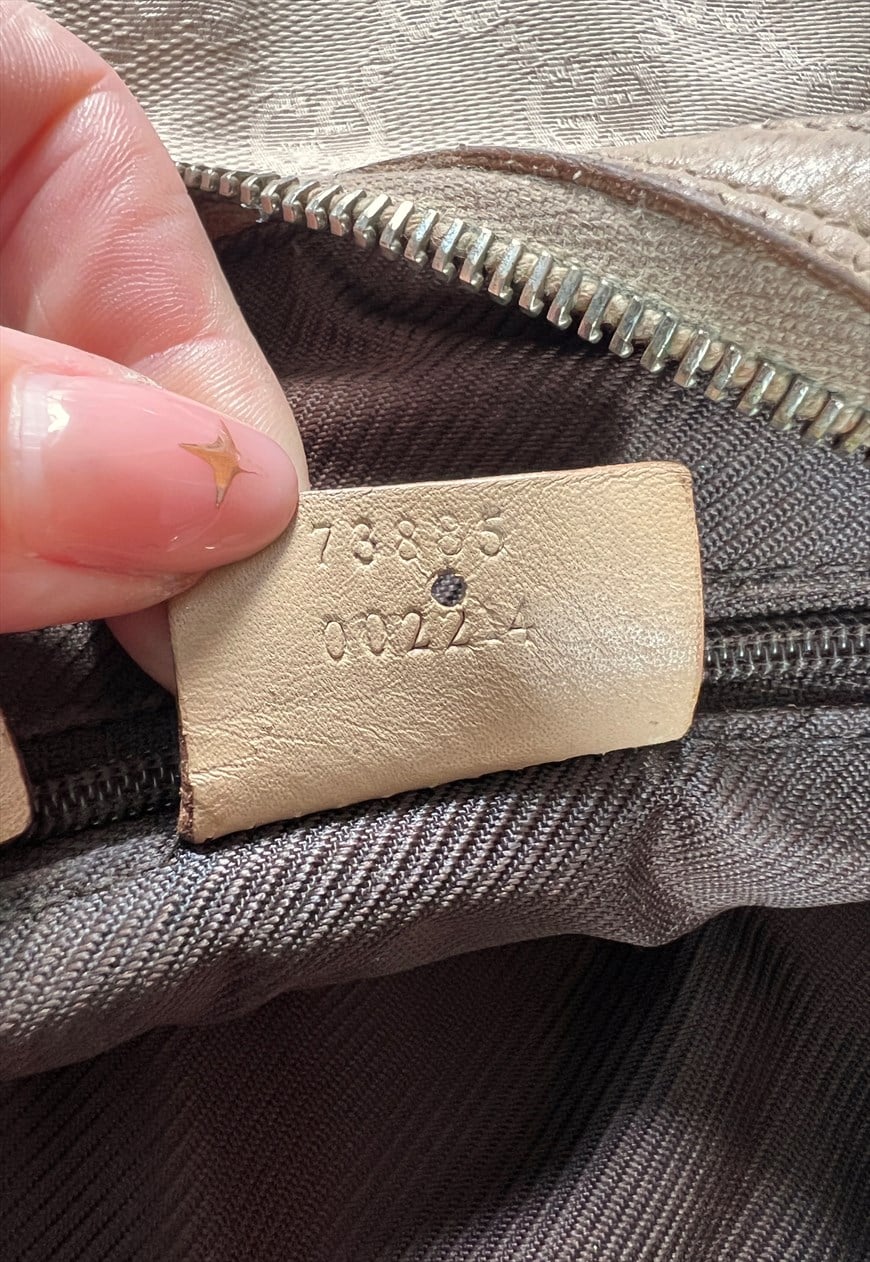 Gucci bag with online zipper