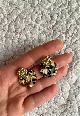 Vintage look gold marble stone earrings 
