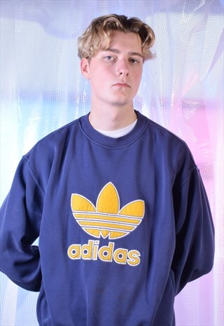 VINTAGE ADIDAS NAVY SWEATSHIRT