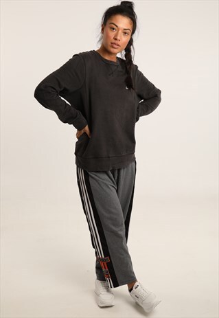 VINTAGE NIKE EMBROIDERED SPELLOUT SWEATSHIRT