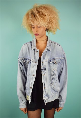 VINTAGE 90'S DENIM JACKET