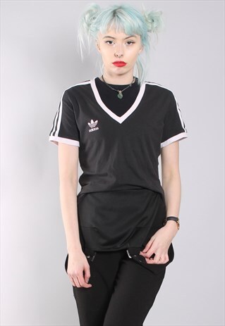VINTAGE ADIDAS T-SHIRT