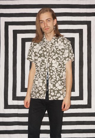 VINTAGE 90'S FLORAL PATTERN SHIRT