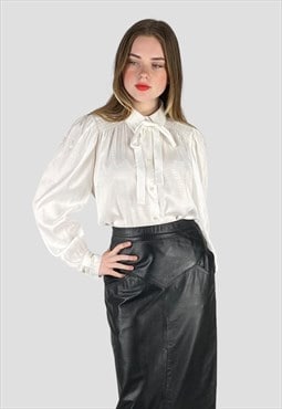 80's Vintage Ladies White Long Sleeve Pussy Bow Blouse